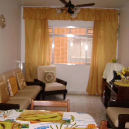 Apartamento Temporada Enseada Гуаружа Экстерьер фото